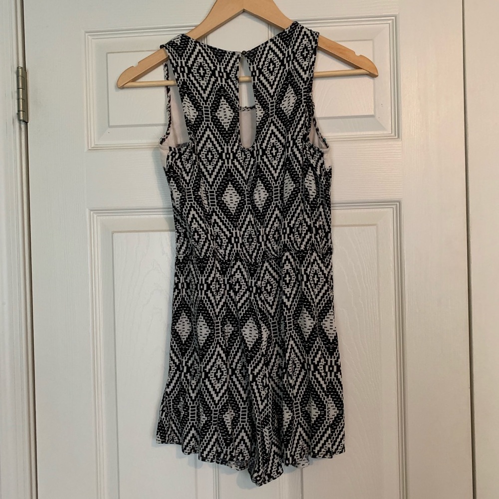 Romper - Picture 5 of 6
